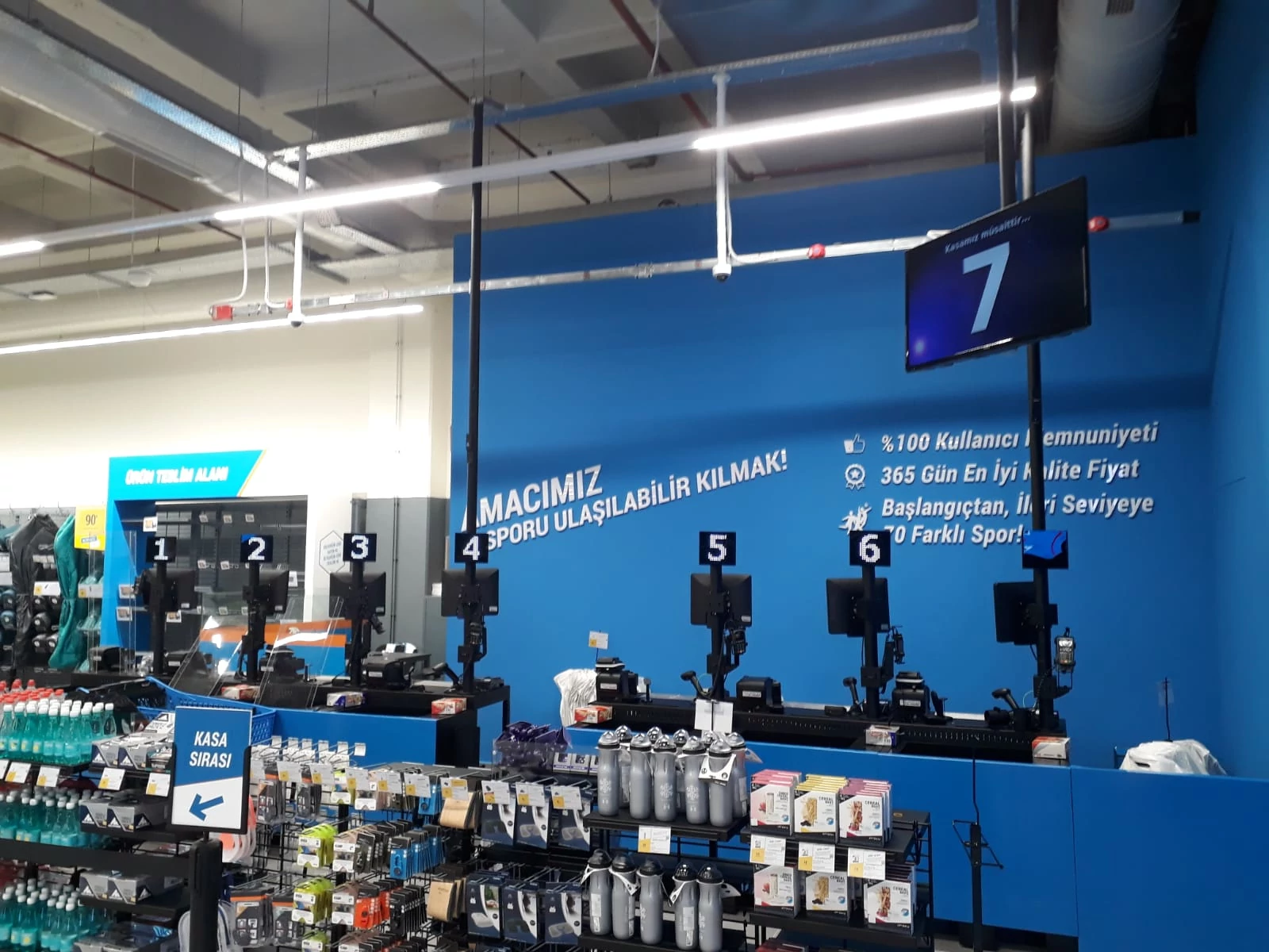 Decathlon İstanbul AVM Kasa Sıra Sistemi