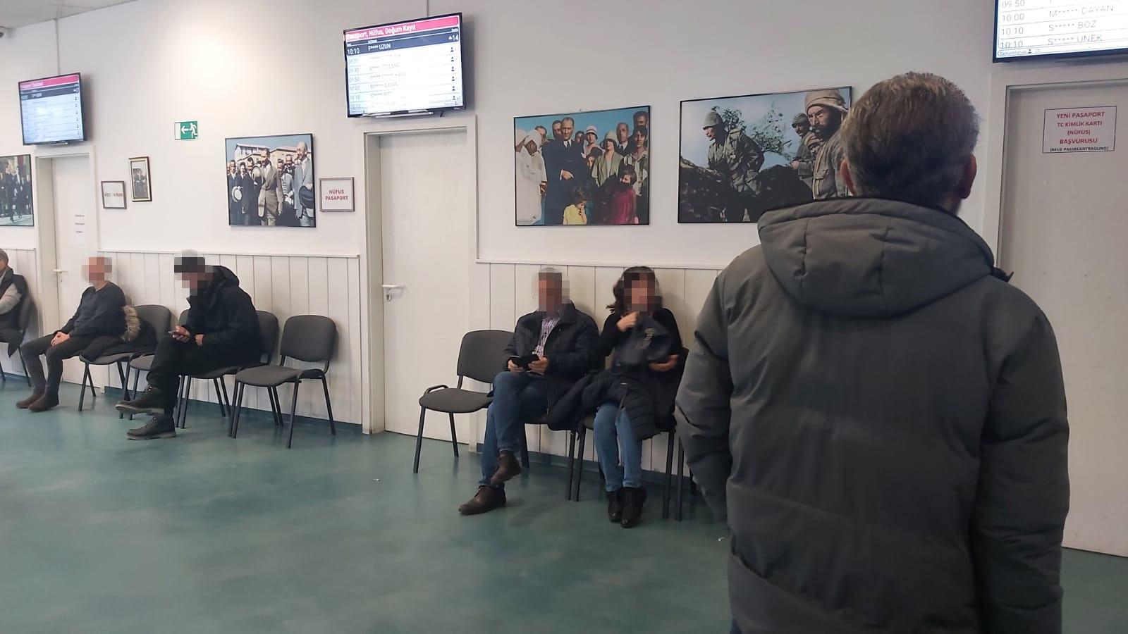 Konsolosluk Sıra Sistemi Bekleme Salnnu